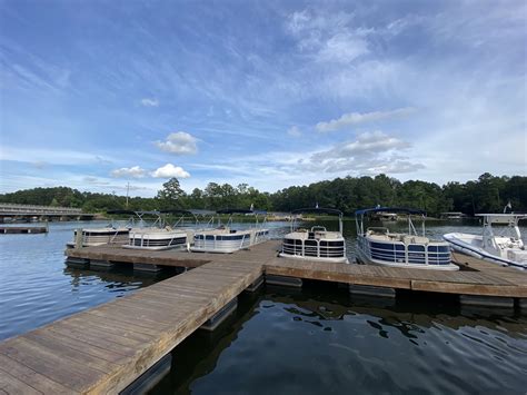 Lake tillery boat rental  Dates